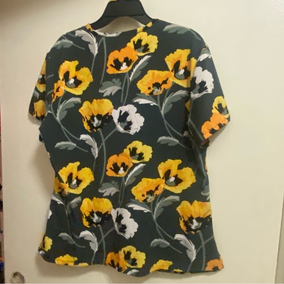 Gt Performance Womens Scrubs Scrub Top Shirt XL 44” Floral Gray Yellow White - Picture 5 of 5